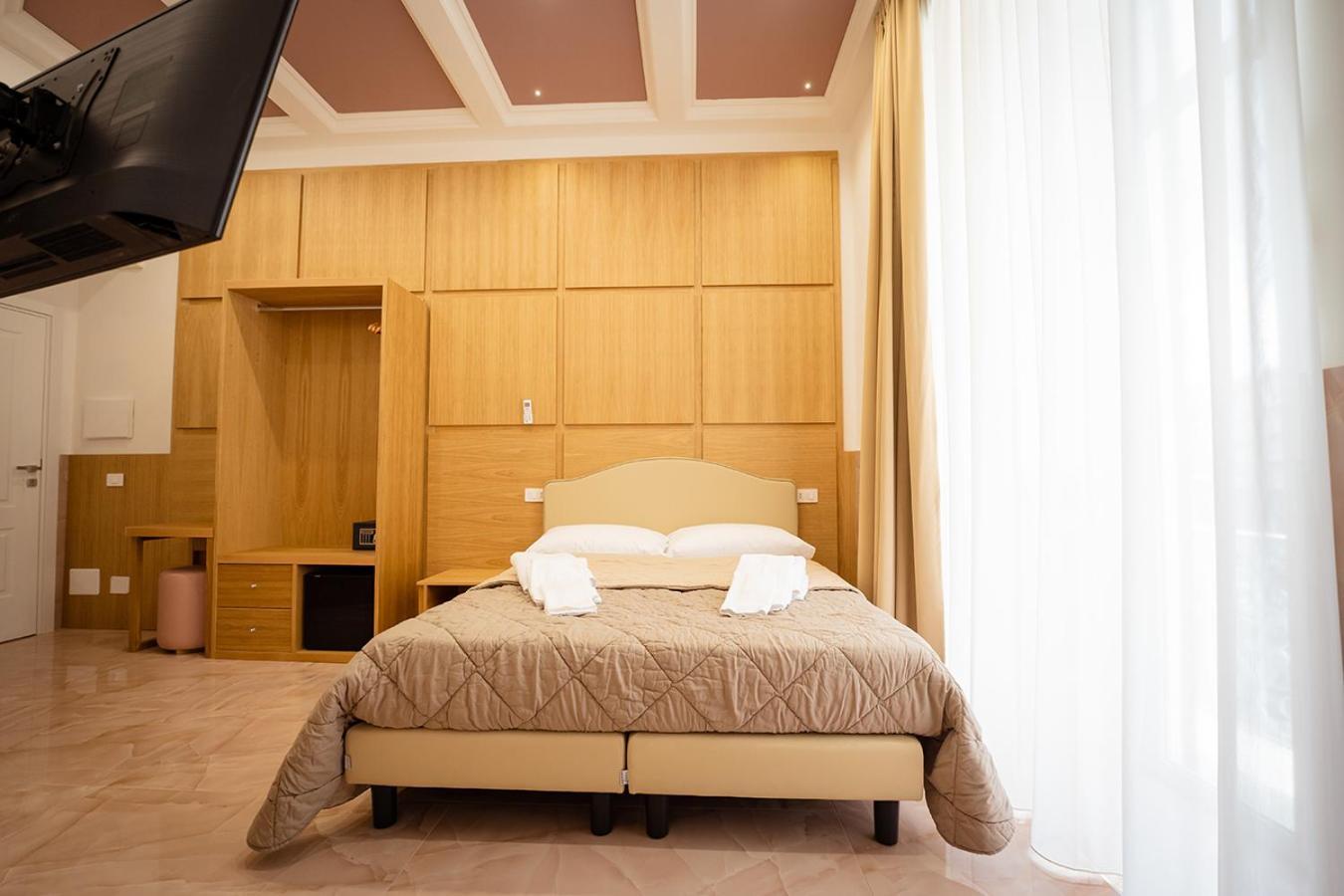 Greros H. Rooms Napoli Centro By Clapa Group Dislocated Hospitality Exterior foto